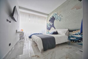 Suite "L'Onda" | Gratis produkter i minibar, unika möbler och skrivbord