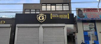 Ayenda Gold House