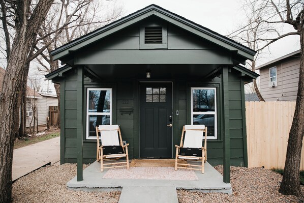 المنشأة من الخارج