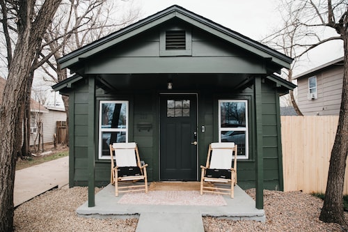 Cozy, speakeasy style house located in the heart of Norman