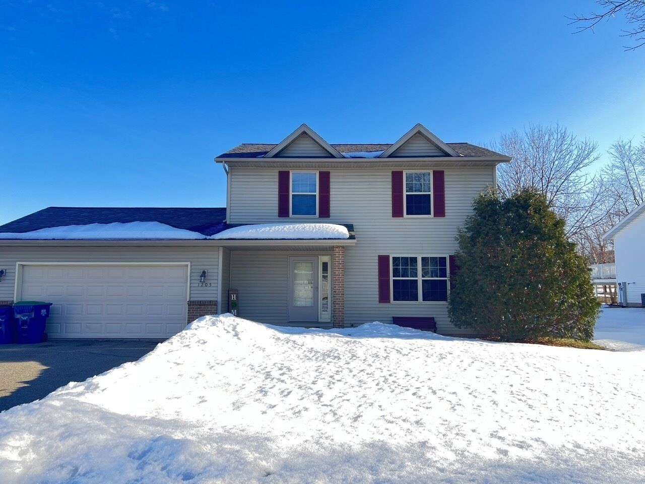 "Clean & Cozy Home"- 7 min from Granite Peak Ski Area, Rib Mountain!