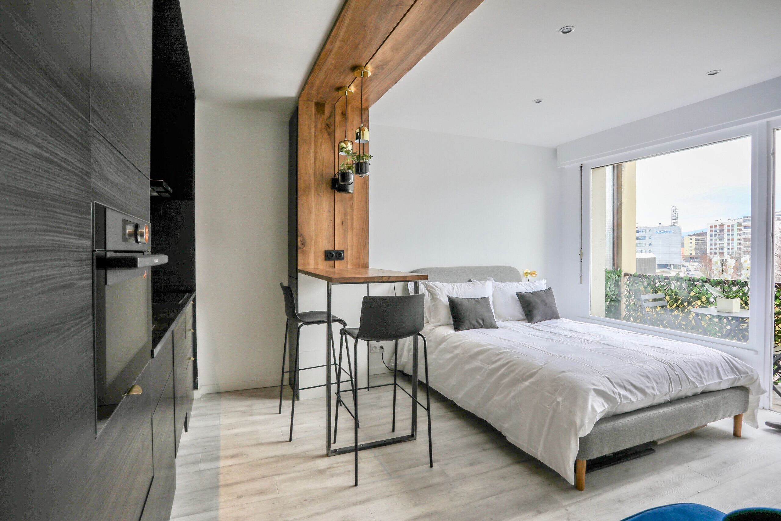 Fer et planche à repasser, Wi-Fi gratuit, draps fournis