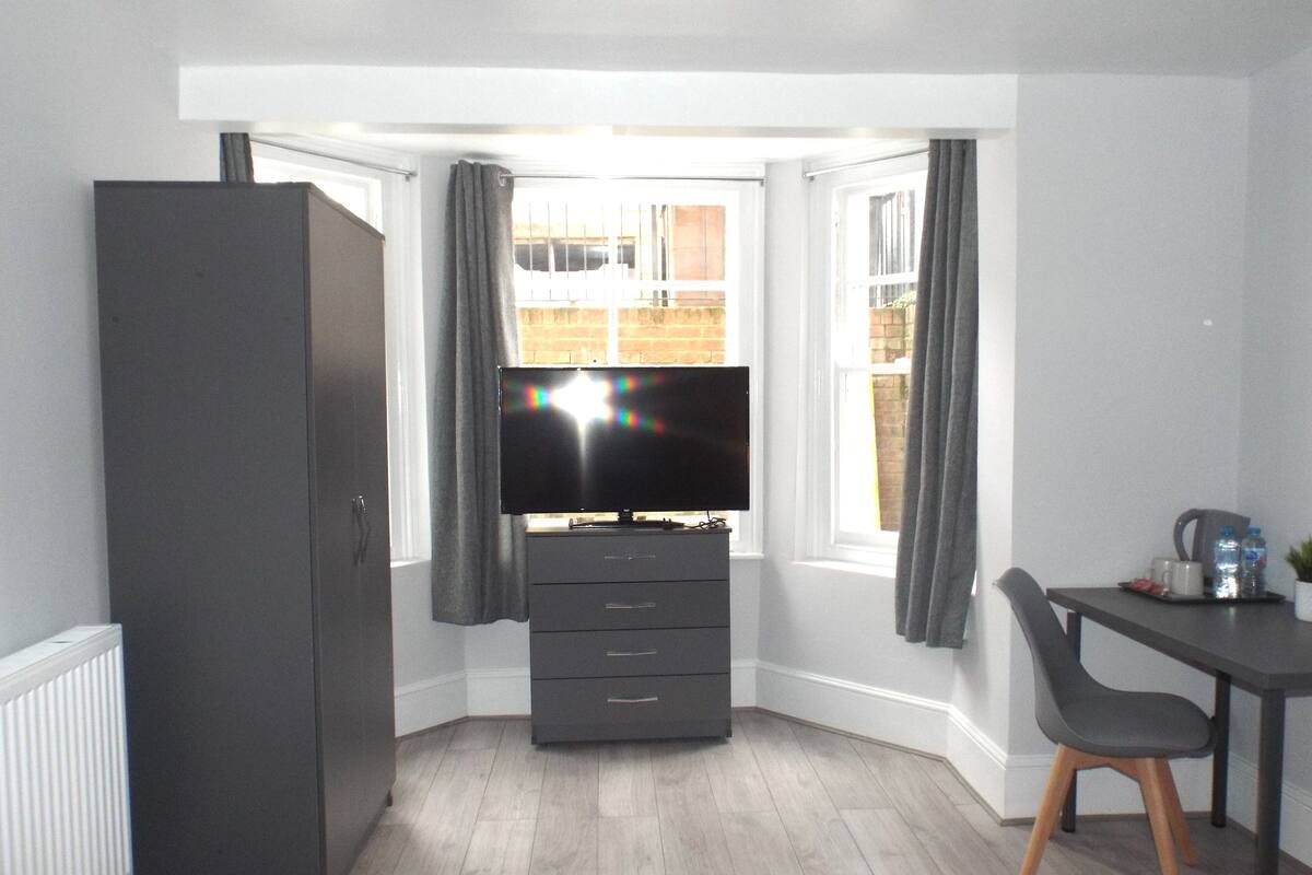 Deluxe Twin Room | Premium bedding, blackout drapes, iron/ironing board (on request)