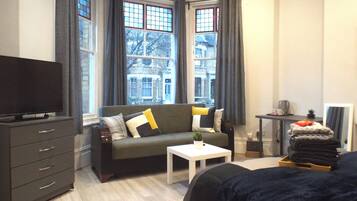 Deluxe Triple Room, 1 Double Bed with Sofa bed | Premium bedding, individually furnished, blackout drapes