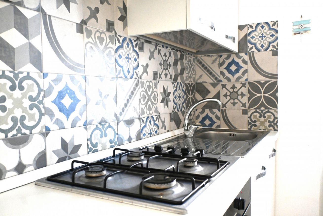 Fridge, oven, dining tables