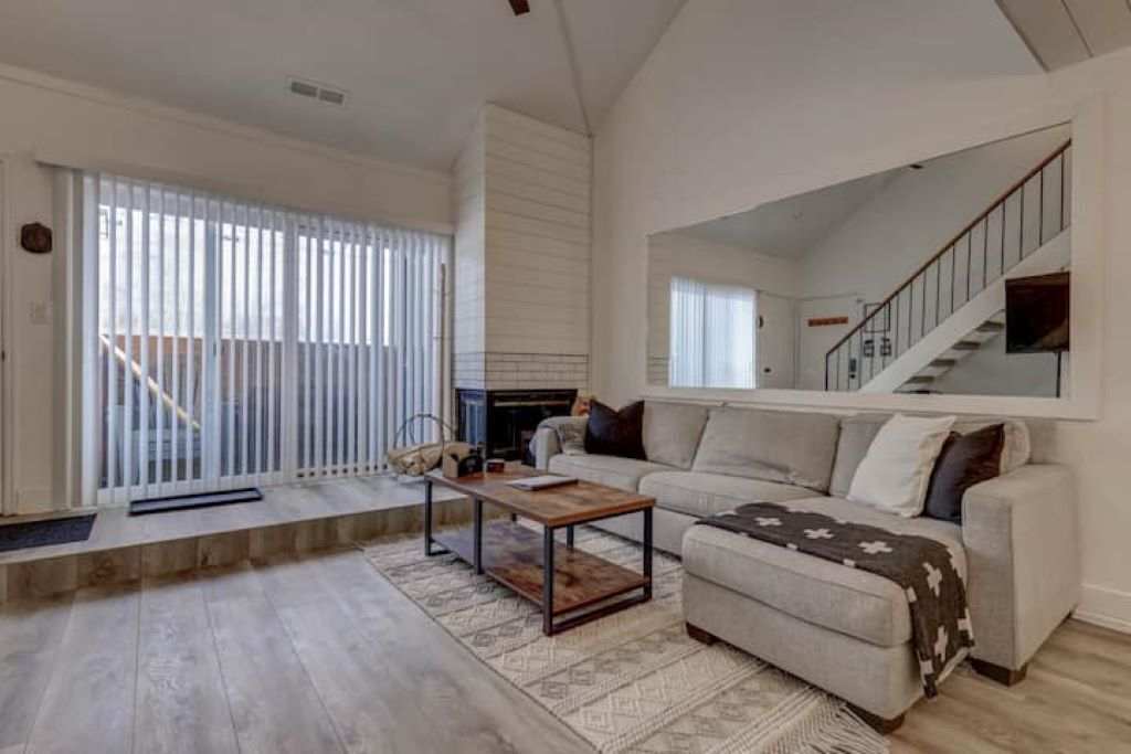 Flat-screen TV, fireplace