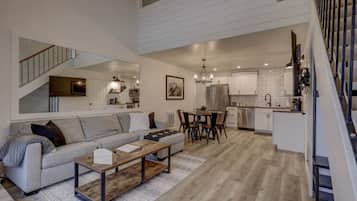 Flat-screen TV, fireplace