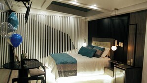 羽絨被、Select Comfort 床墊、免費 Wi-Fi