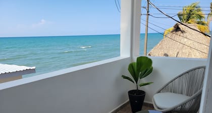 Gorgeous double room with Caribbean view next to PASEO, parking, balcony netflix