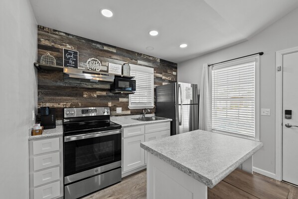 Fridge, microwave, oven, stovetop