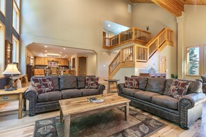 Televisión y chimenea 