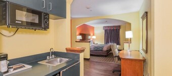 MY HOME & SUITES MADISON