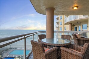 تناول الطعام بالخارج