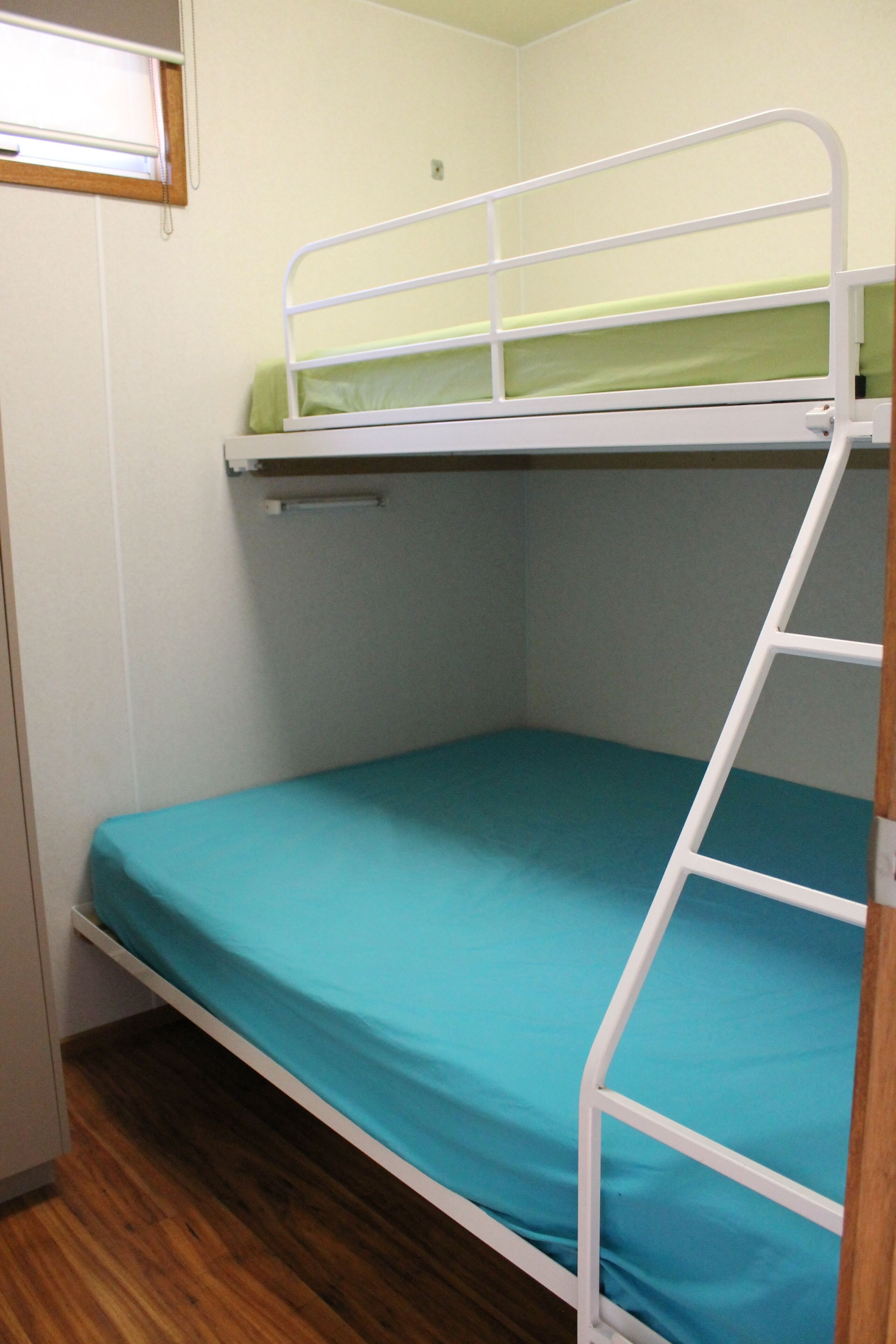 2 ห้องนอน, ผ้าปูที่นอน