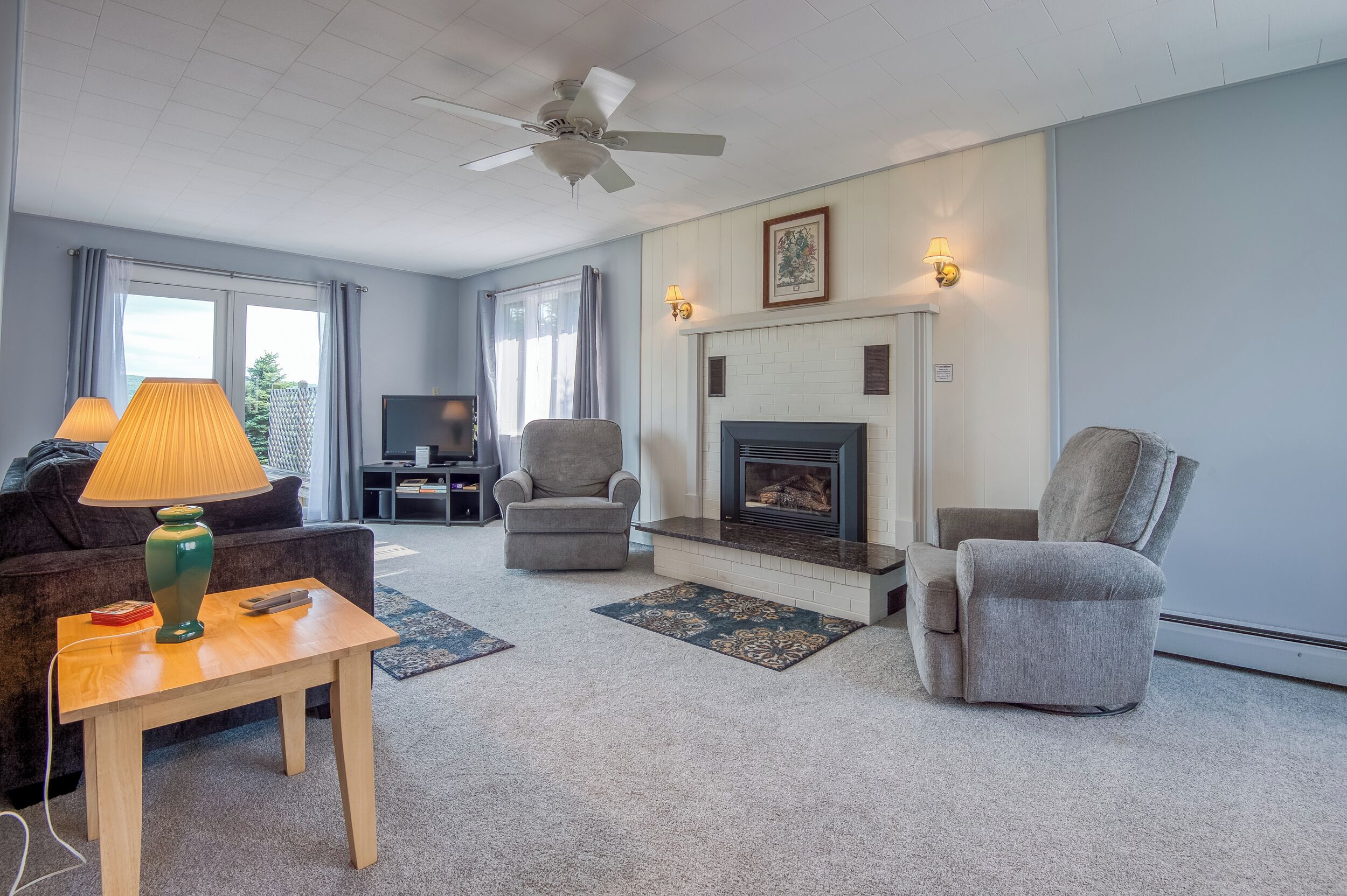 Intown Lake House - Downtown Rangeley Home On The Lake - Rangeley, ME