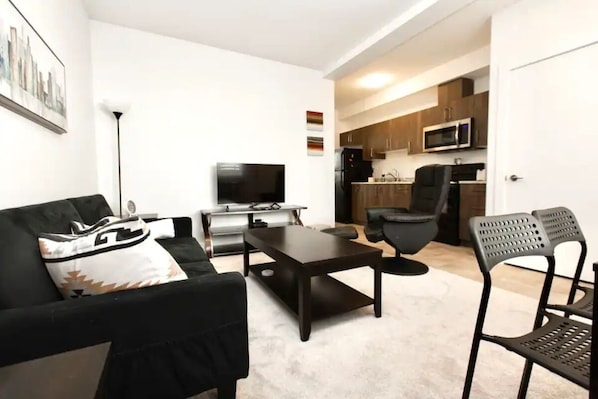 Smart TV - Cozy Langford Suite Retreat (Langford)