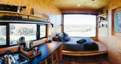 Daisy the Tiny Cabin in Toodyay