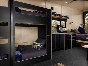 1 Schlafzimmer, Reisekinderbett, WLAN, Bettwäsche