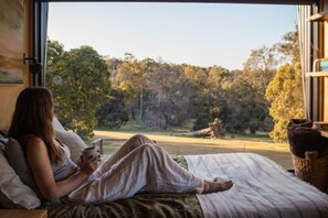 1 Schlafzimmer, Reisekinderbett, Bettwäsche