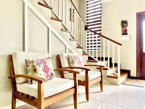 Interior - Modern 3 BR Coastal home in quiet gated community. Central to attractions. (Ocho Rios)