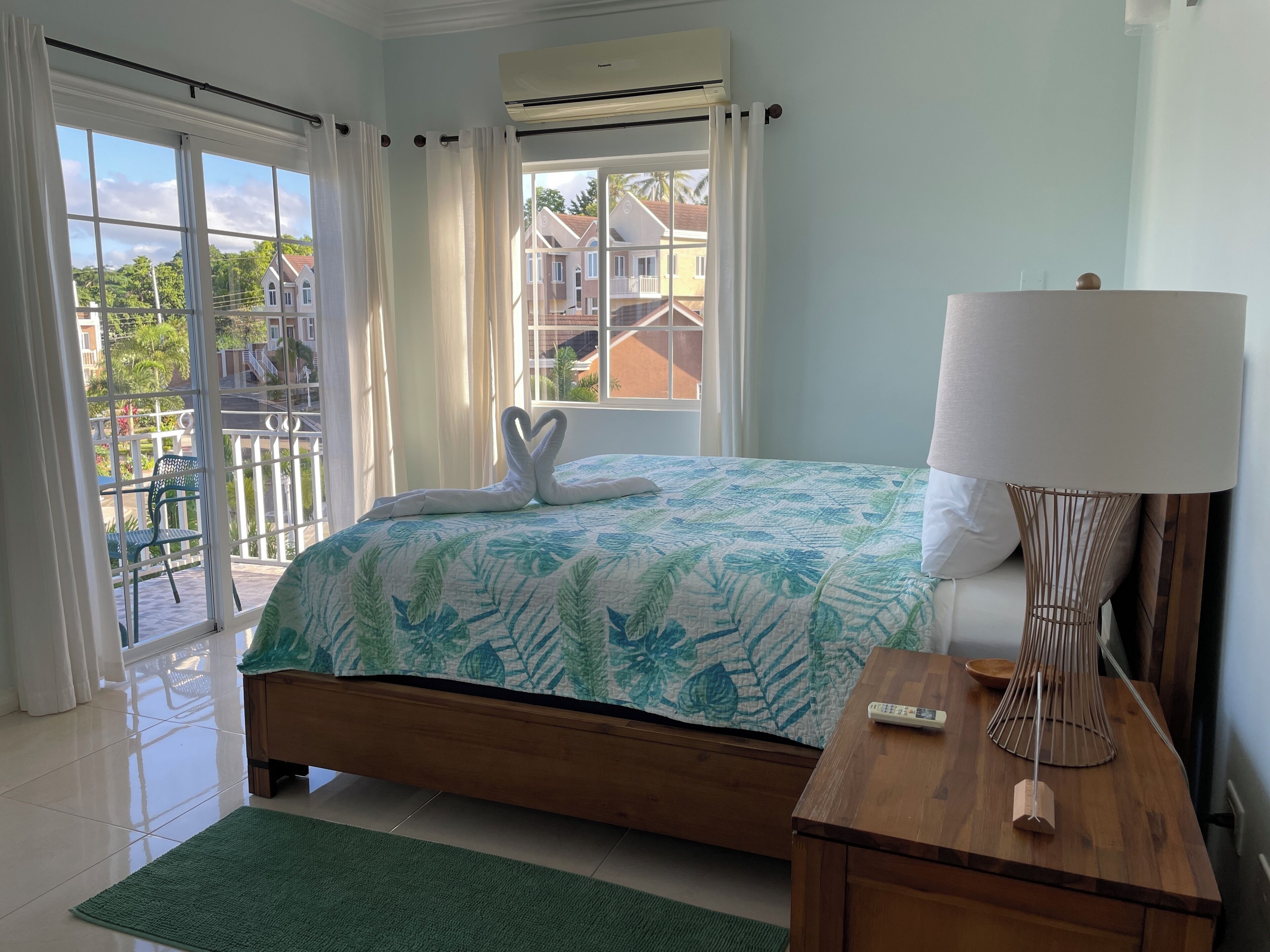 3 bedrooms, iron/ironing board, free WiFi, bed sheets