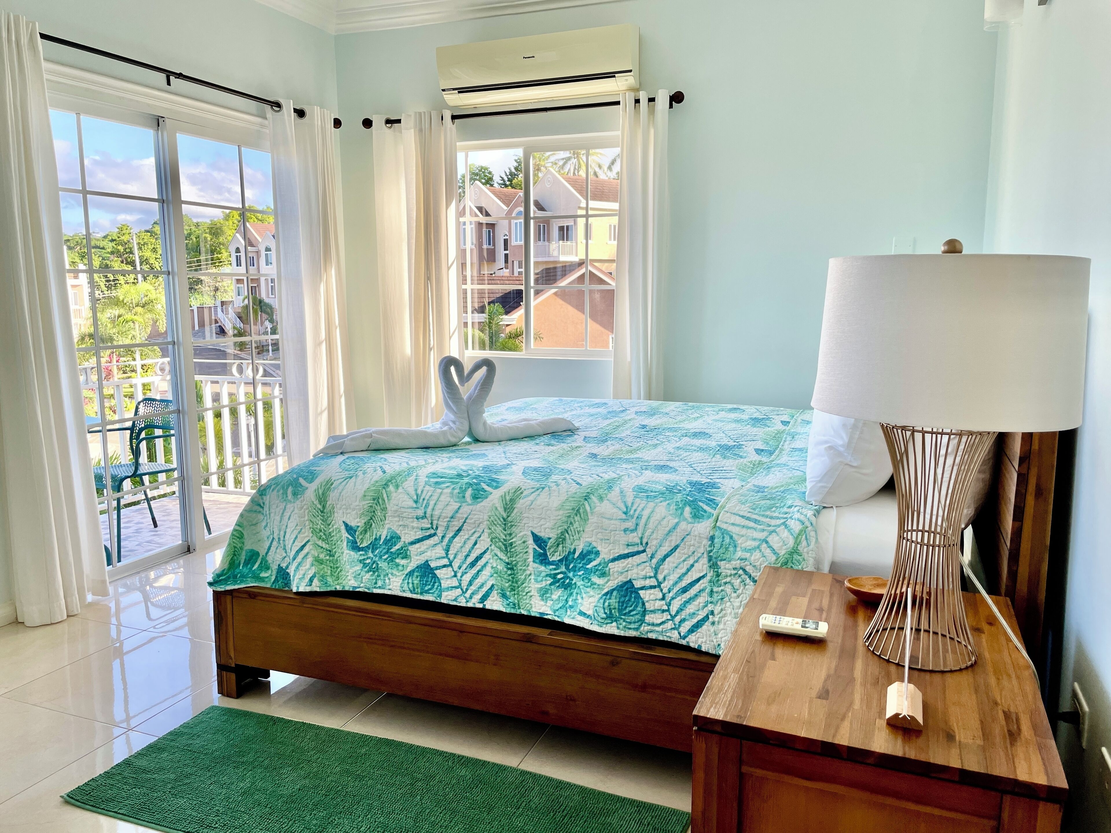 3 bedrooms, iron/ironing board, free WiFi, bed sheets