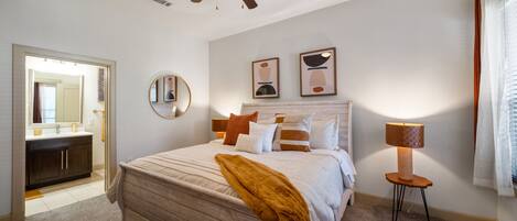 2 bedrooms, desk, iron/ironing board, WiFi