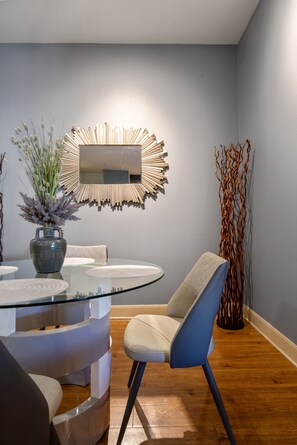 Dining - A Touch of Class | MD Anderson/NRG (Houston)