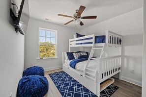 4 bedrooms, desk, iron/ironing board, travel crib