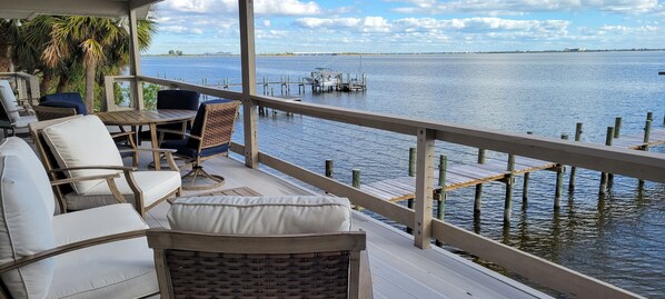 Outdoor dining - Waterfront (Merritt Island)