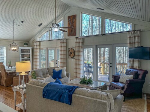 Sky Valley Creekside Getaway! Hike-Swim-Golf!