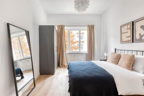 2 bedrooms, iron/ironing board, WiFi, bed sheets