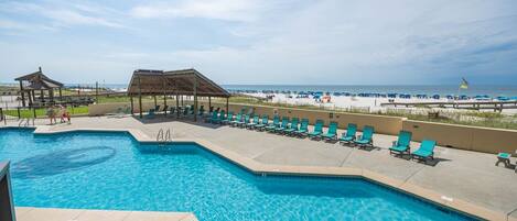 Appart'hôtel, 3 chambres | Piscine | Piscine extérieure