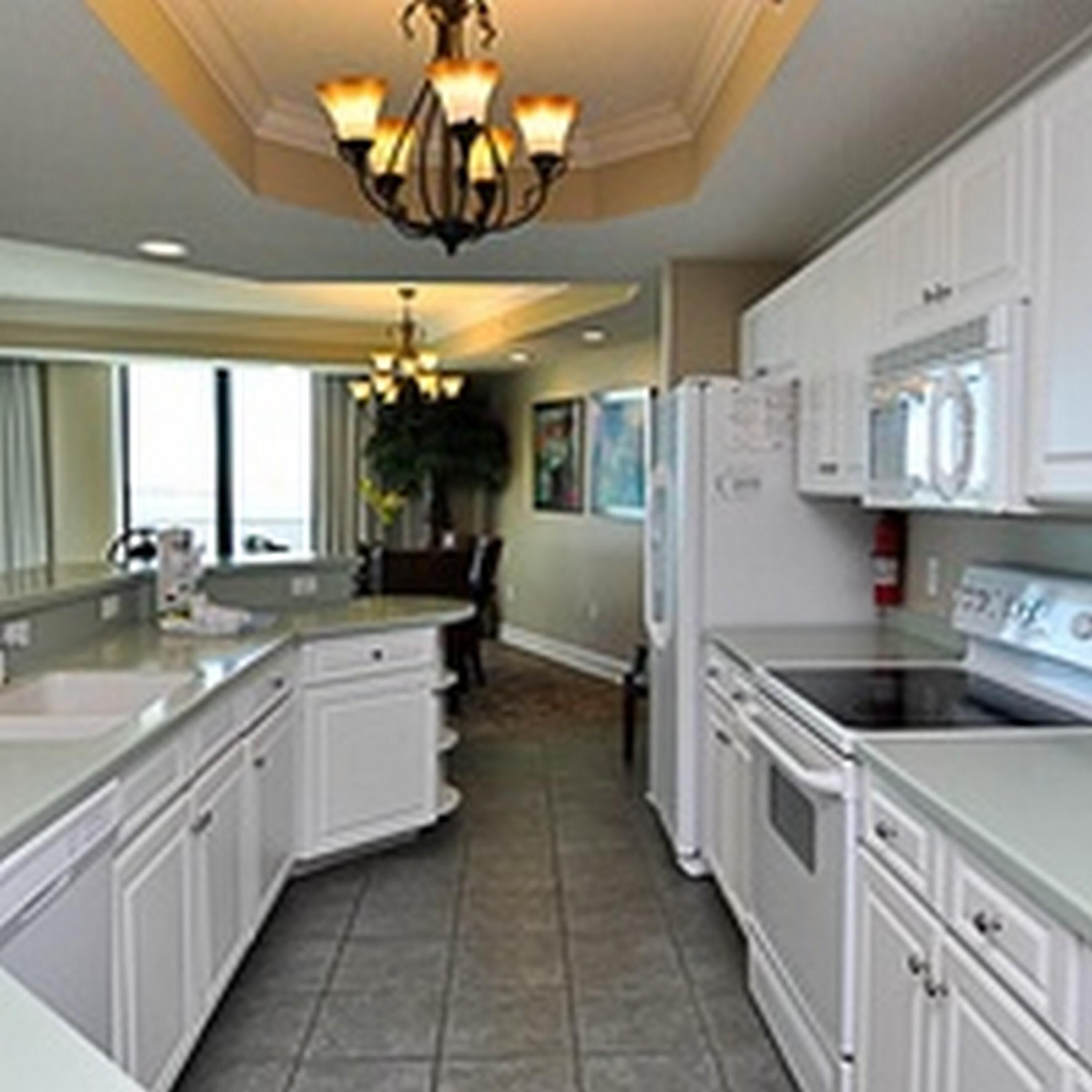 Condo, 3 Bedrooms | Private kitchen | Fridge, oven, coffee/tea maker