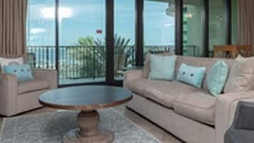 Condo, 2 Bedrooms | Living area