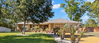 3BR Roman Oasis: Caesar's Place + Heated Pool