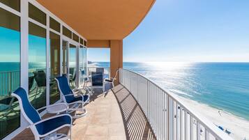 Condo, 4 quartos | Área da propriedade