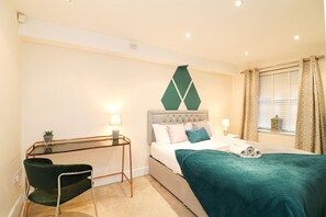 1 bedroom, desk, iron/ironing board, WiFi