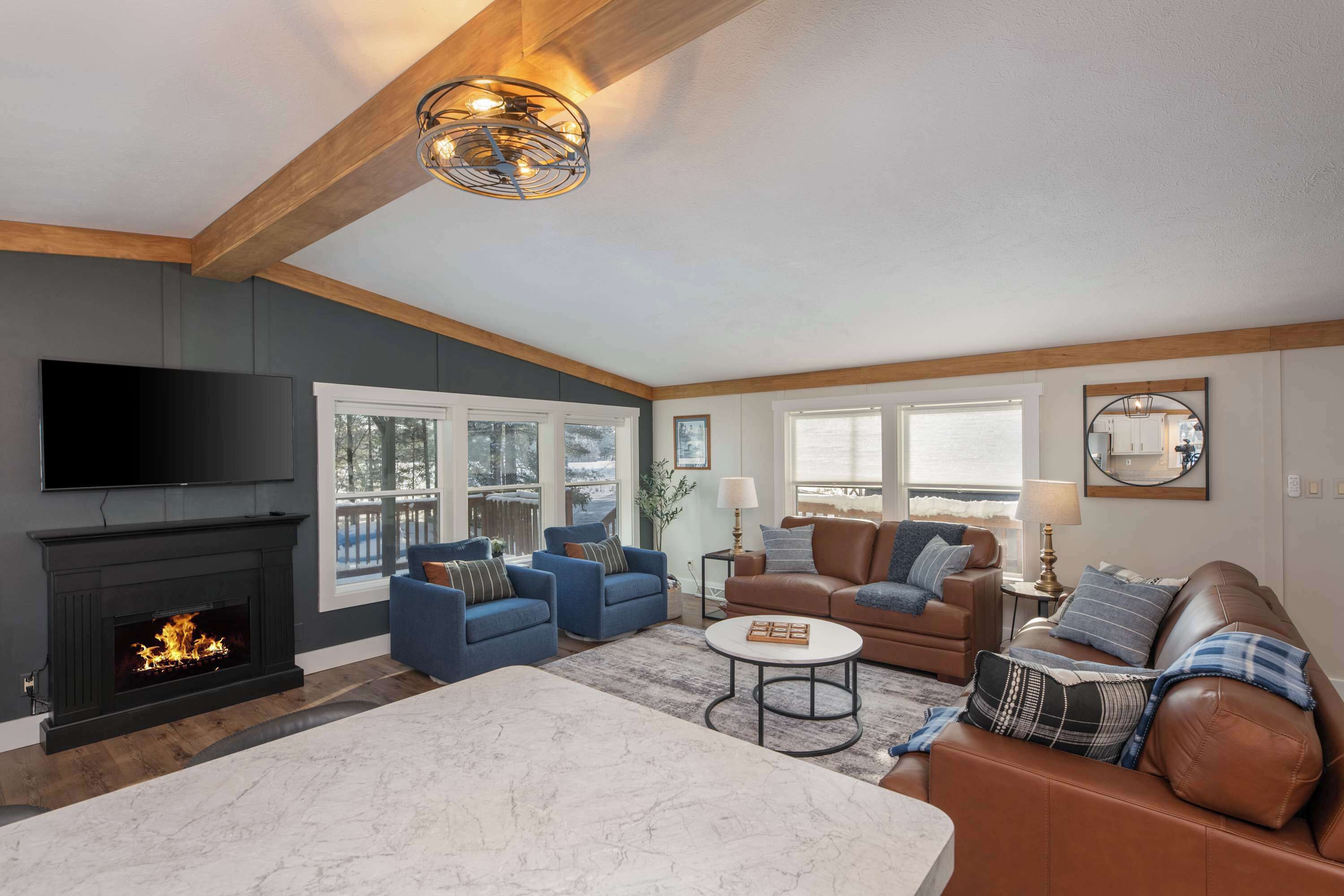 Smart TV, fireplace, offices