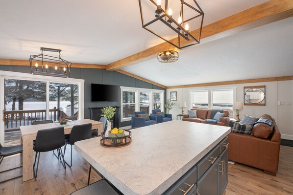 Interior - Rhinelander Home on Wisconsin River- Dog Friendly and family Friendly! (Rhinelander)