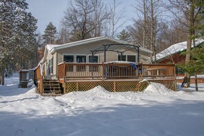 Exterior - Rhinelander Home on Wisconsin River- Dog Friendly and family Friendly! (Rhinelander)