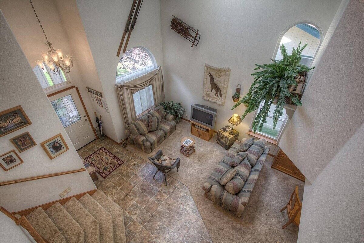 House, 4 Bedrooms | Living area