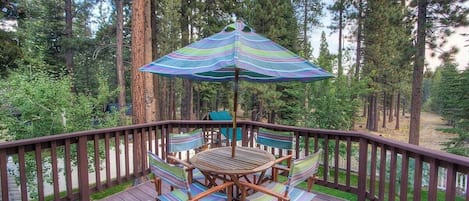 Casa, 4 habitaciones | Restaurante al aire libre