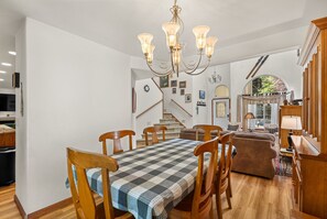 Dining - Wolfpack Refuge 4 Bedroom Home by RedAwning (South Lake Tahoe)