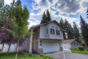 House, 4 Bedrooms | Exterior