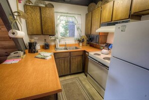 Maison, 3 chambres | Cuisine privée | Réfrigérateur, cafetière/bouilloire, grille-pain