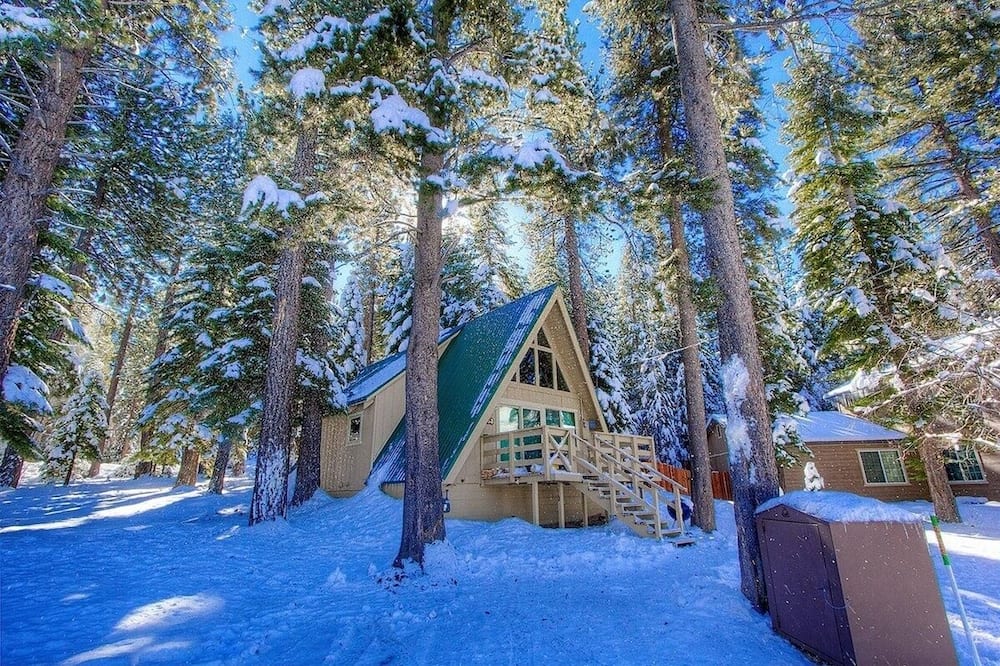 Lodgepole Chalet 3 Bedroom Home by RedAwning - Phillips, CA