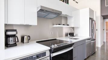 Fridge, microwave, oven, dishwasher