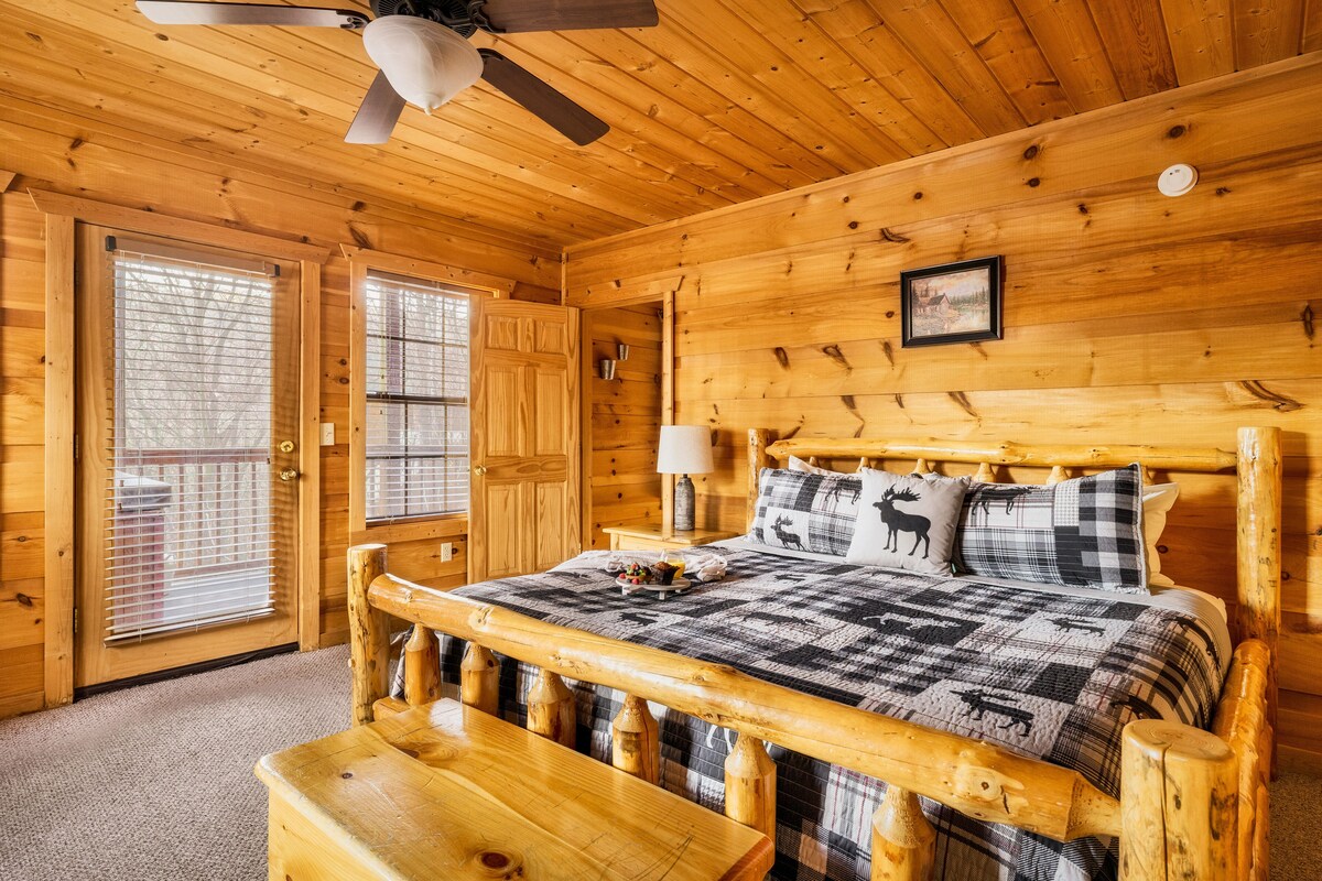Photo 105 of The Alpine Chalet-Location, Views, Theatre Room, Hot tub, Game Room!