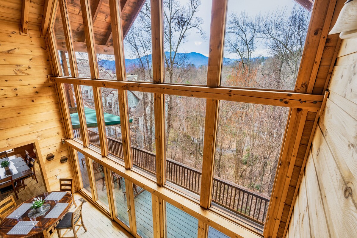 Photo 70 of The Alpine Chalet-Location, Views, Theatre Room, Hot tub, Game Room!